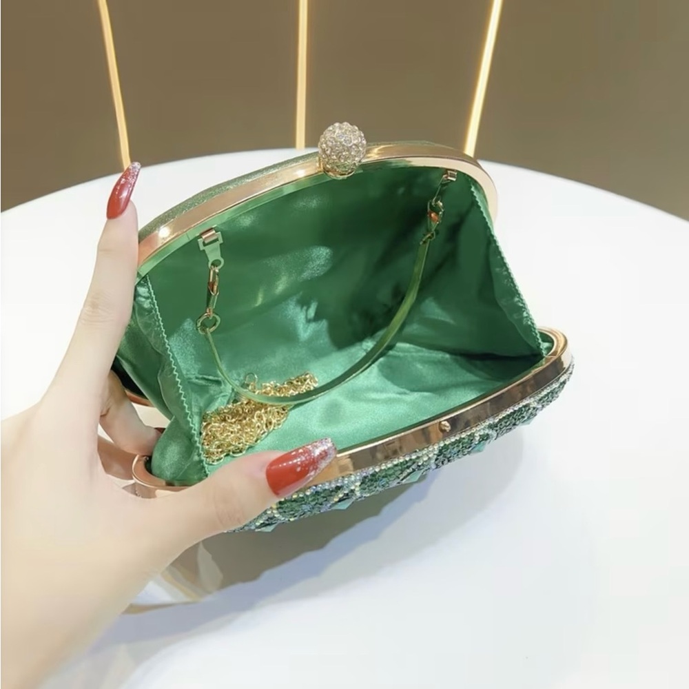NWT Green and Blue Rhinestone Peacock Clutch - Picture 3 of 8